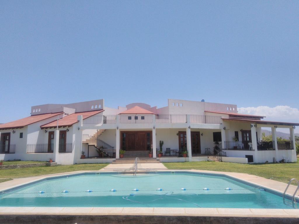 Villa Corsua บาเย เด กัวลาลูเป ภายนอก รูปภาพ